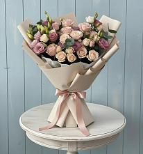 Букет цветов из:  Розы и Лизиантусы в Становом