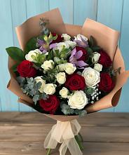 Букет цветов из:  Розы и Альстромерии #REPLACE_PRED# Становом