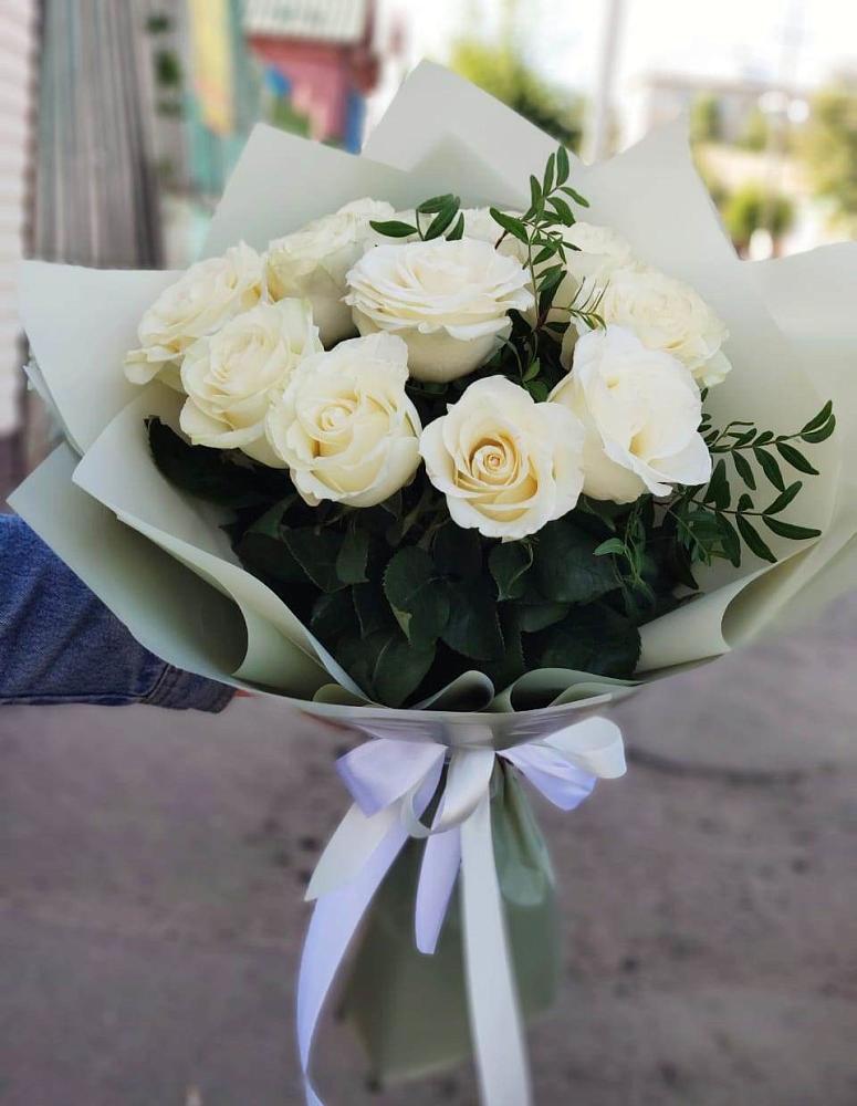 Букет Белые розы Проуд в Становом