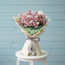 Букет цветов из:  Орхидеи и Розы #REPLACE_PRED# Становом