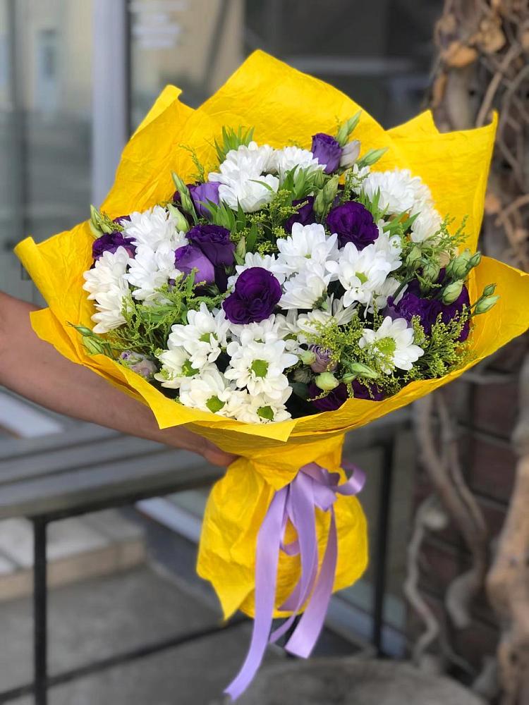 Букет цветов из: Ирисы, Хризантемы и Ромашки в Становом
