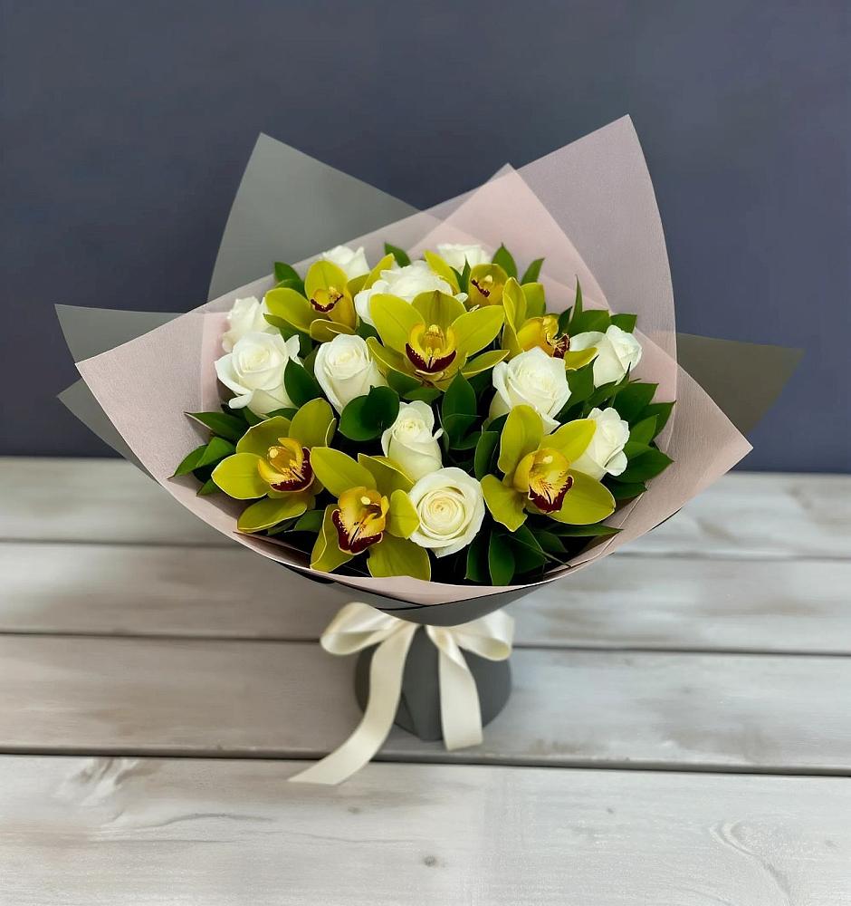 Букет цветов из: Орхидеи и Розы в Становом