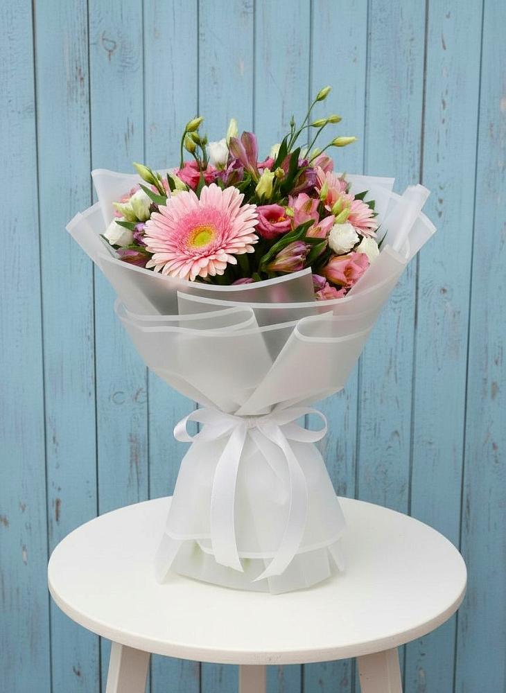 Букет цветов из: Герберы, Альстромерии и Лизиантусы в Становом