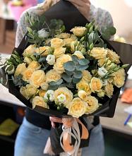 Букет цветов из:  Розы и Лизиантусы в Становом