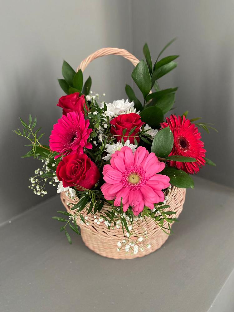 Цветочная композиция из Розы, Хризантемы и Герберы в корзине в Становом