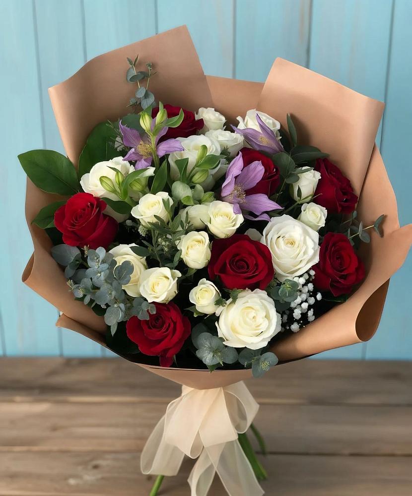 Букет цветов из: Розы и Альстромерии в Становом