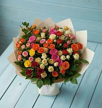 Букет Микс из разноцветных кустовых роз в Становом